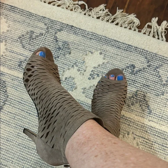 Vince Camuto Smoke Taupe Kidsuede Ankle Booties - Picture 5 of 10